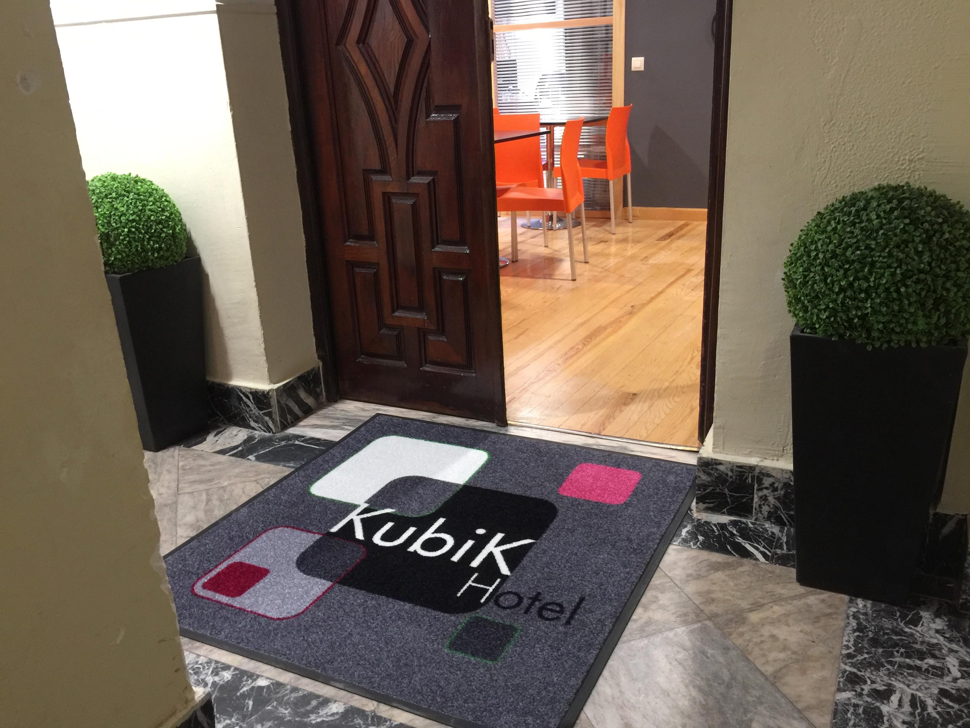 Kubik Hotel Caces エクステリア 写真