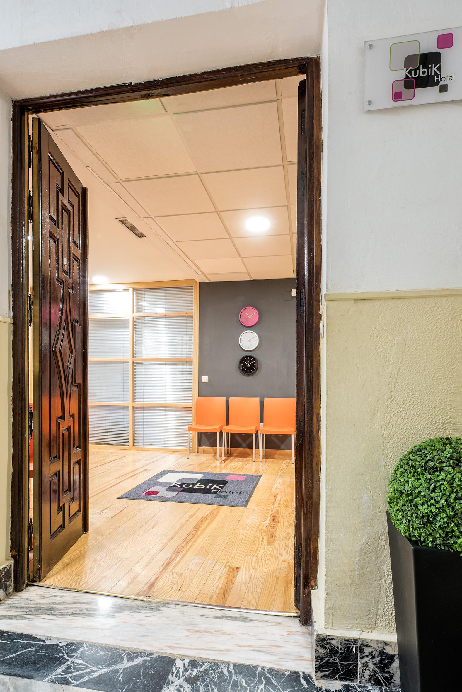 Kubik Hotel Caces エクステリア 写真
