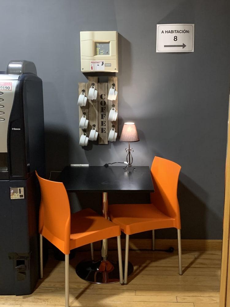 Kubik Hotel Caces エクステリア 写真